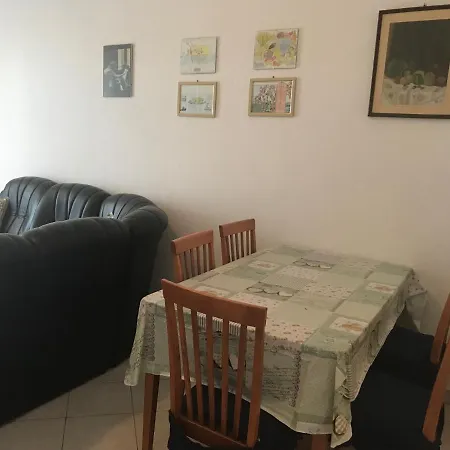 Vesna Rogoznica (Sibenik-Knin)